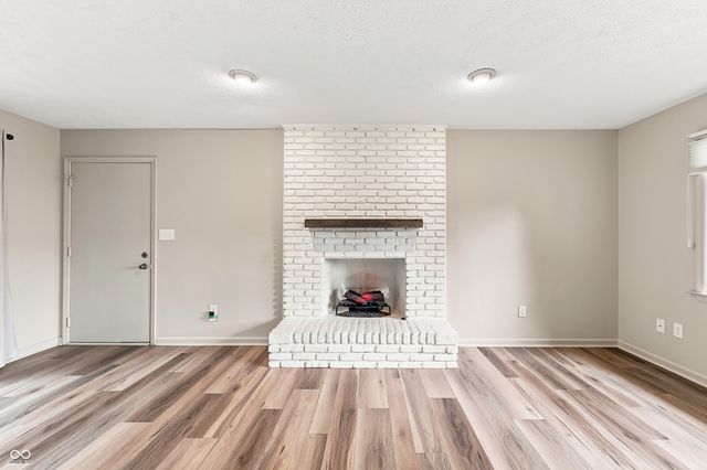 2365 Glenview Drive, Columbus, IN 47203