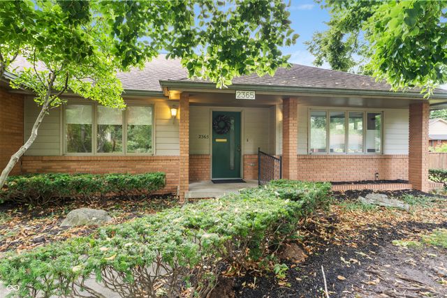 2365 Glenview Drive, Columbus, IN 47203