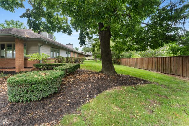 2365 Glenview Drive, Columbus, IN 47203