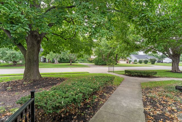 2365 Glenview Drive, Columbus, IN 47203