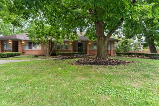 2365 Glenview Drive, Columbus, IN 47203