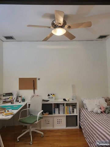 27 W Clinton Avenue 1E, Tenafly, NJ 07670