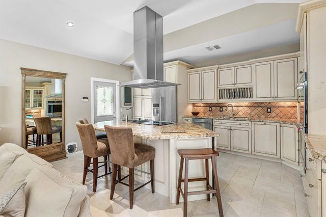 802 NE 2nd Street, Delray Beach, FL 33483