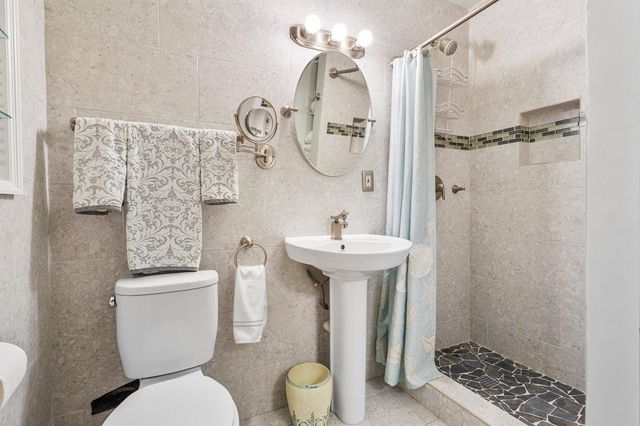 802 NE 2nd Street, Delray Beach, FL 33483