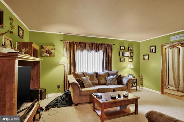1585 CHURCH RD, York, PA 17408