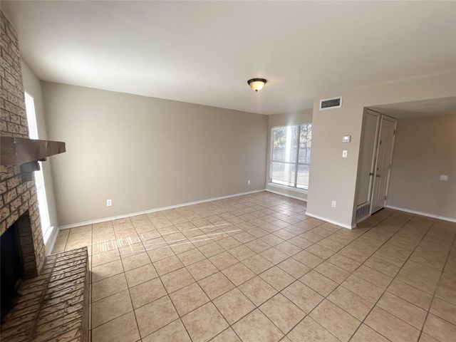1401 Old Bardwell Road B, Ennis, TX 75119