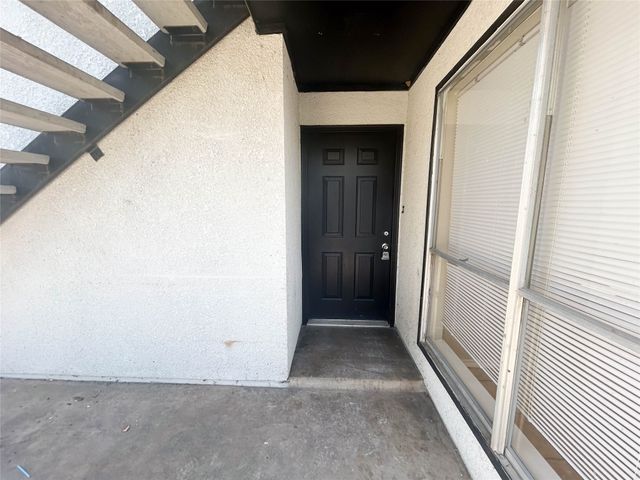 1401 Old Bardwell Road B, Ennis, TX 75119