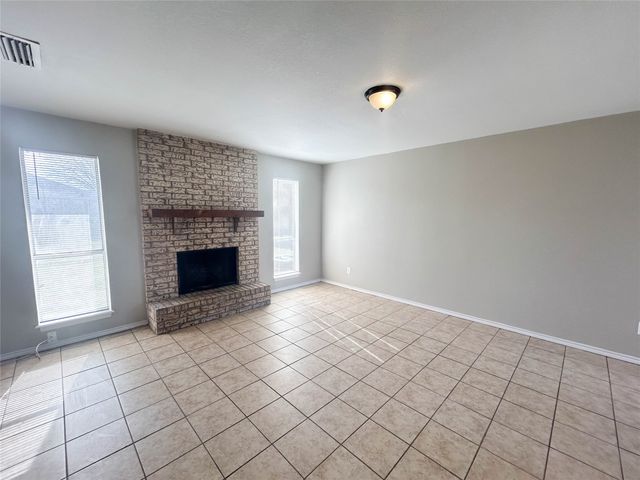1401 Old Bardwell Road B, Ennis, TX 75119