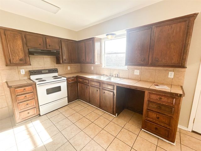 1401 Old Bardwell Road B, Ennis, TX 75119
