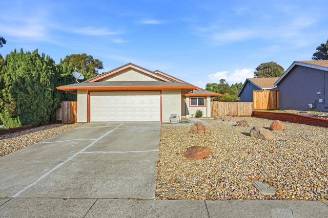 834 Coral Ridge Cir, Rodeo, CA 94572