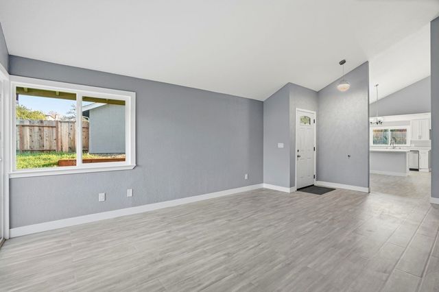 834 Coral Ridge Cir, Rodeo, CA 94572