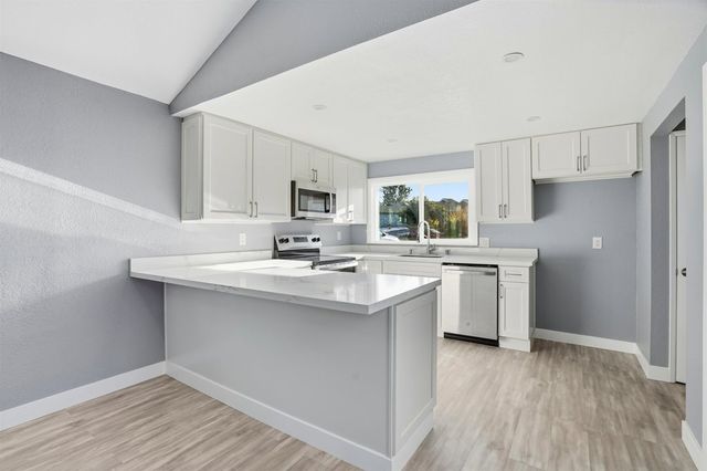 834 Coral Ridge Cir, Rodeo, CA 94572