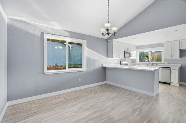 834 Coral Ridge Cir, Rodeo, CA 94572