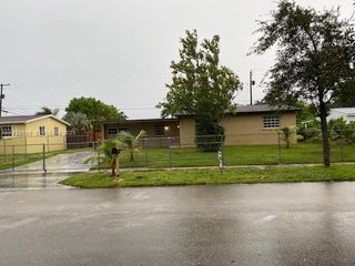 9841 Haitian Dr, Cutler Bay, FL 33189