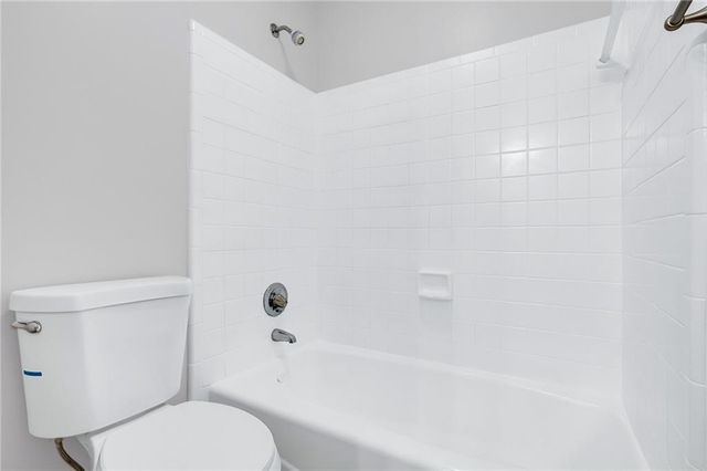 1574 Glenfield Drive, Lawrenceville, GA 30043