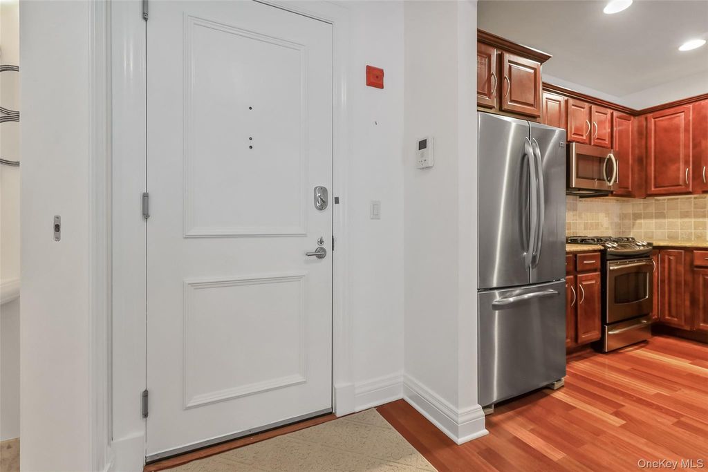 212 Trump Park, Shrub Oak, NY 10588 — photo 5