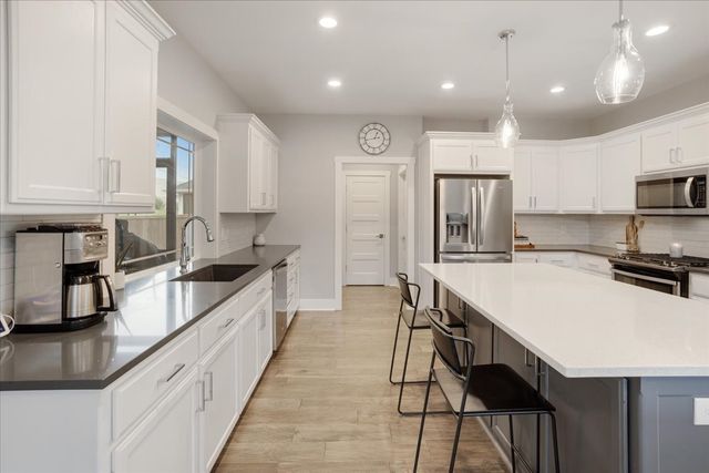 4733 Dry Creek Lane, Sherman, TX 75092