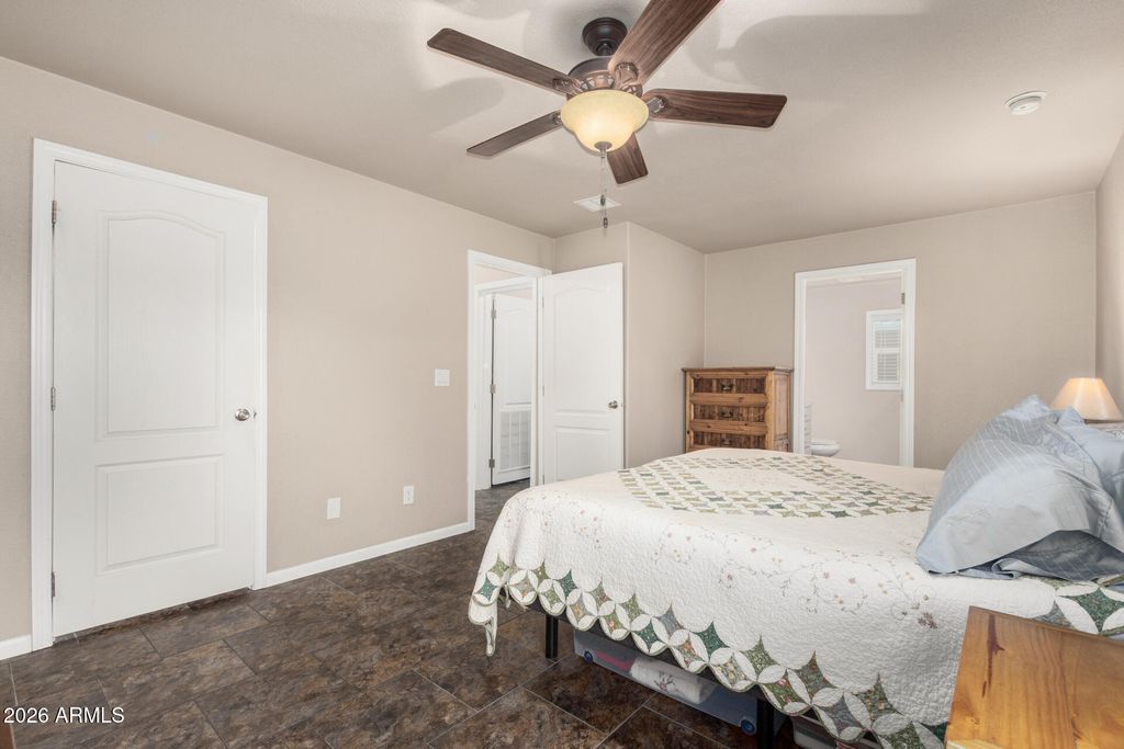 Image 10 of property listing at 10960 N 67TH Avenue 217, Glendale, AZ 85304
