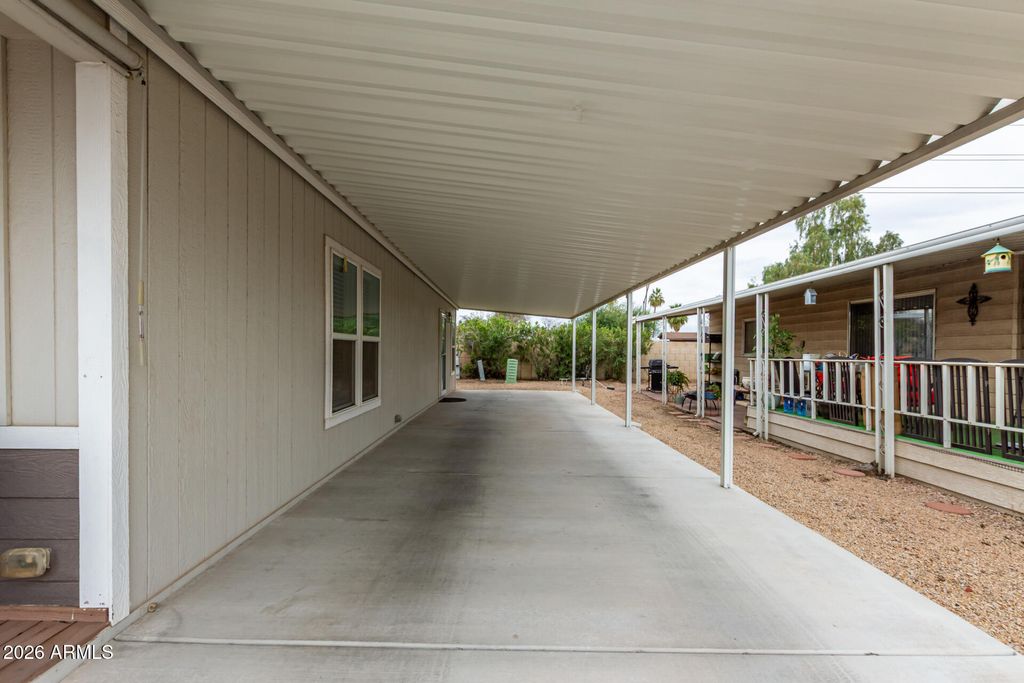 Image 17 of property listing at 10960 N 67TH Avenue 217, Glendale, AZ 85304