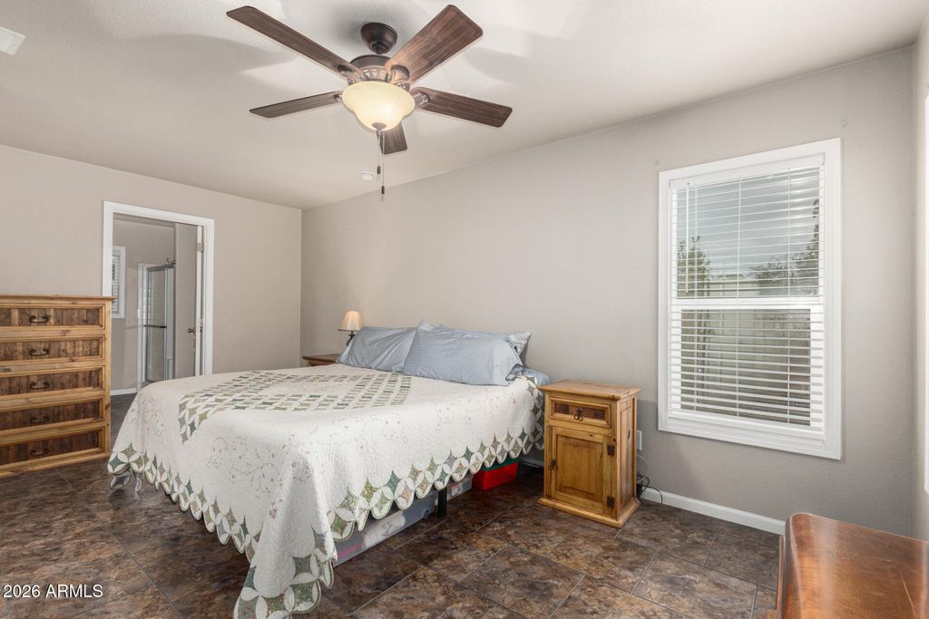 Image 9 of property listing at 10960 N 67TH Avenue 217, Glendale, AZ 85304
