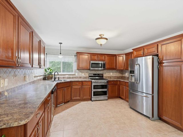 18885 Blackberry Drive, Macomb, MI 48042