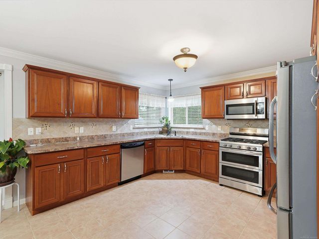 18885 Blackberry Drive, Macomb, MI 48042