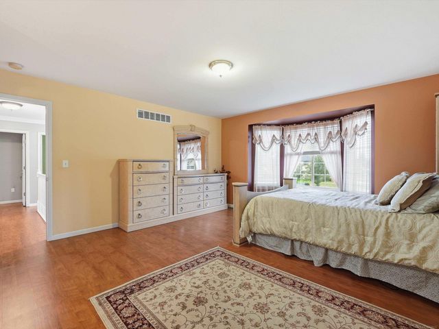 18885 Blackberry Drive, Macomb, MI 48042