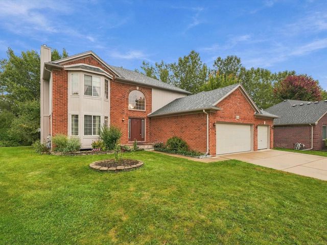 18885 Blackberry Drive, Macomb, MI 48042