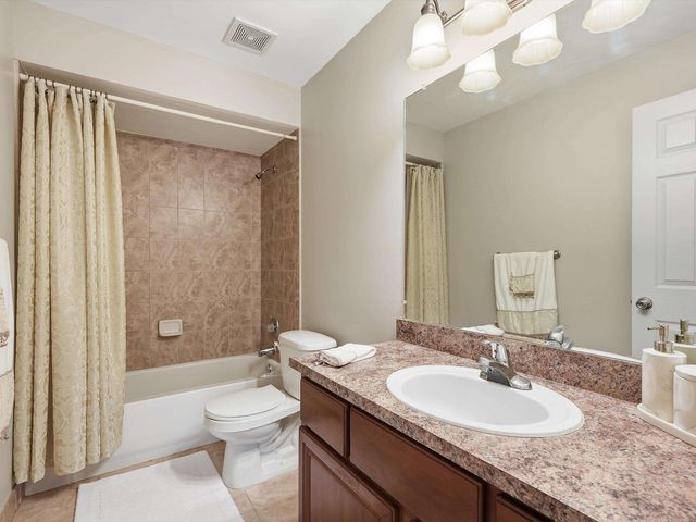18885 Blackberry Drive, Macomb, MI 48042