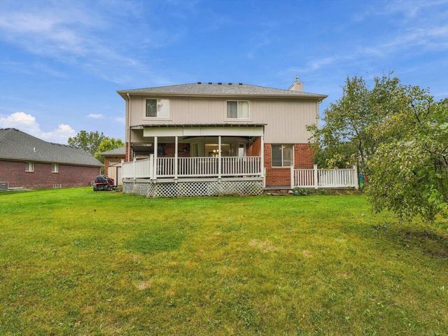 18885 Blackberry Drive, Macomb, MI 48042