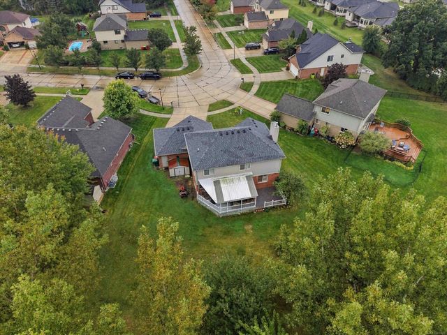 18885 Blackberry Drive, Macomb, MI 48042