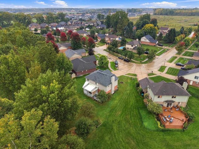 18885 Blackberry Drive, Macomb, MI 48042