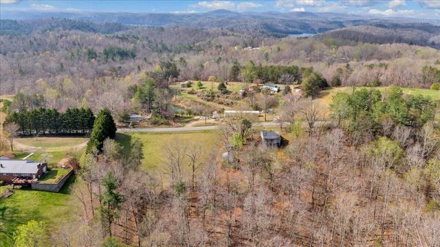 825 Knob Church RD, Henry, VA 24102