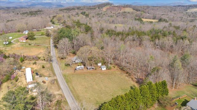 825 Knob Church RD, Henry, VA 24102