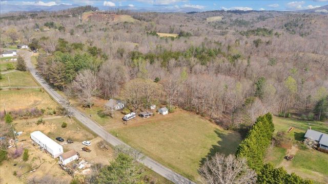 825 Knob Church RD, Henry, VA 24102