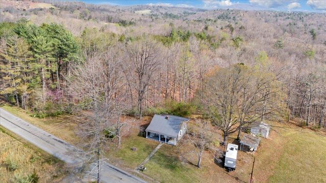 825 Knob Church RD, Henry, VA 24102