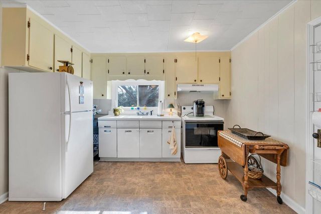 825 Knob Church RD, Henry, VA 24102