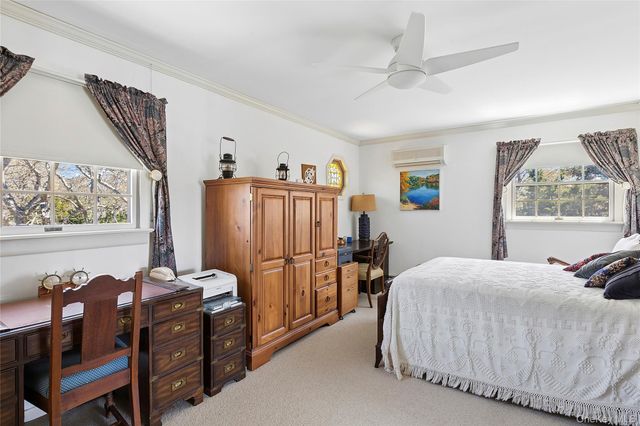 100 Crescent Street, Sag Harbor, NY 11963