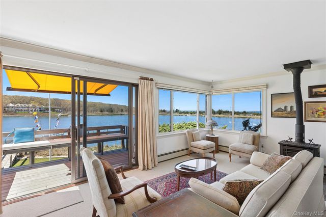 100 Crescent Street, Sag Harbor, NY 11963