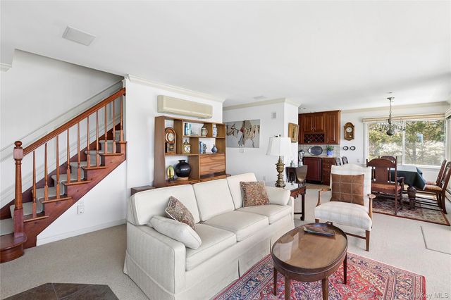 100 Crescent Street, Sag Harbor, NY 11963