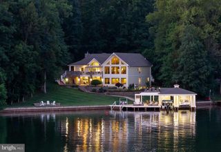 215 BECKY CT, Bumpass, VA 23024