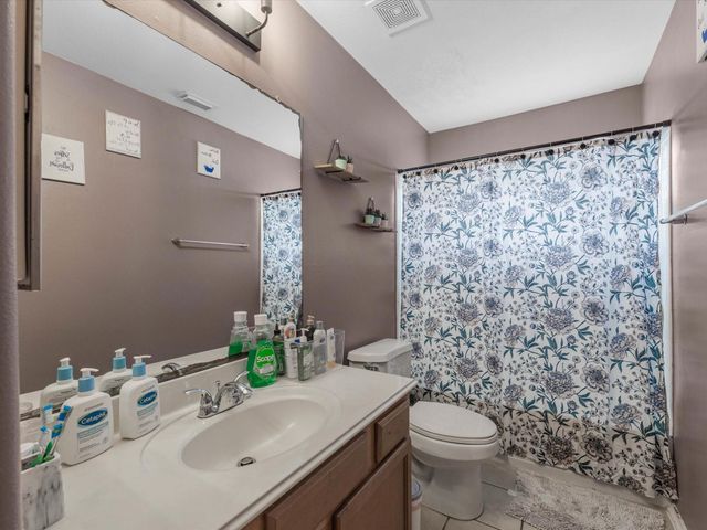 5002 Grasilla Drive, Houston, TX 77045