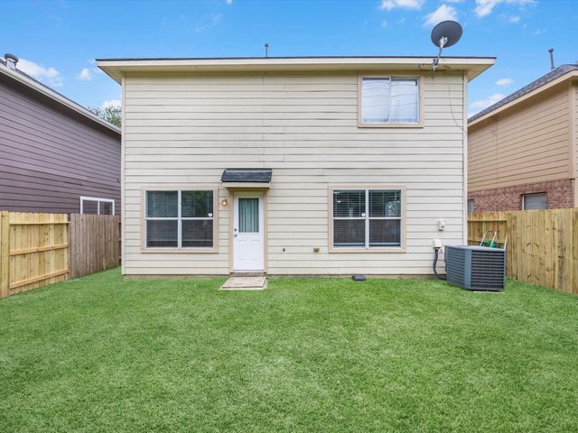 5002 Grasilla Drive, Houston, TX 77045