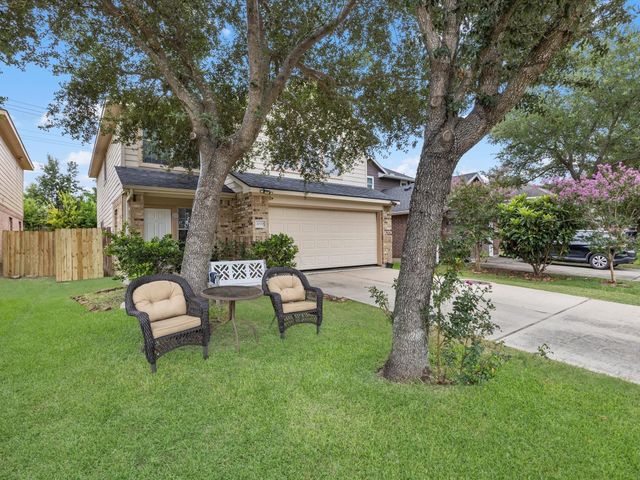 5002 Grasilla Drive, Houston, TX 77045