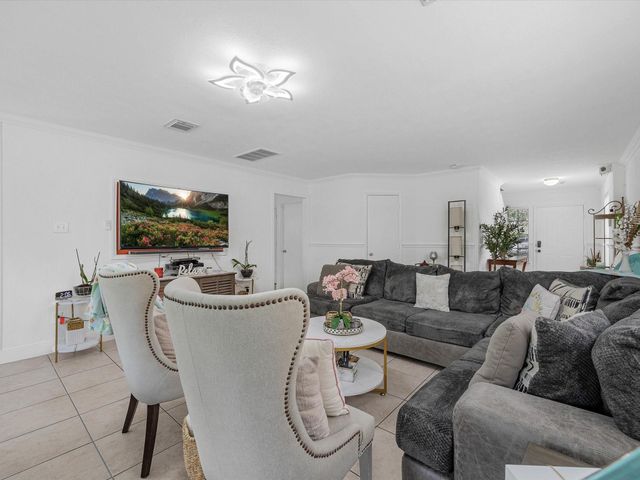 5002 Grasilla Drive, Houston, TX 77045