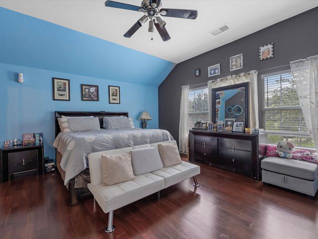 5002 Grasilla Drive, Houston, TX 77045