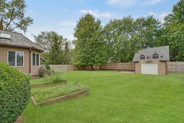 12910 S Hadfield Drive, Plainfield, IL 60585