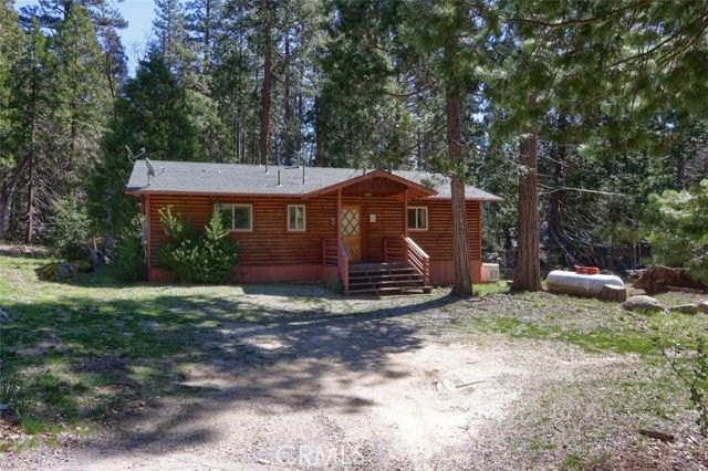 2580 River, Wawona, CA 95389