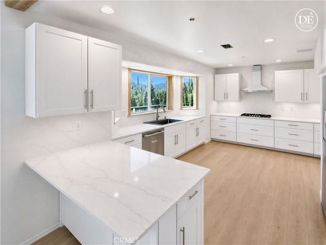 26885 Modoc Lane, Lake Arrowhead, CA 92352