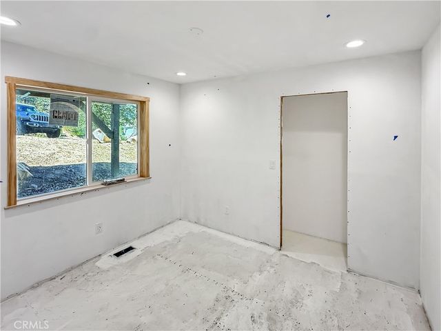 26885 Modoc Lane, Lake Arrowhead, CA 92352